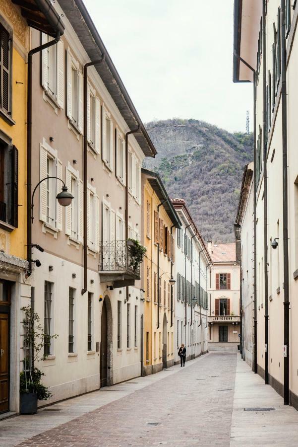 Giovio Loft - The House Of Travelers Apartment โกโม ภายนอก รูปภาพ
