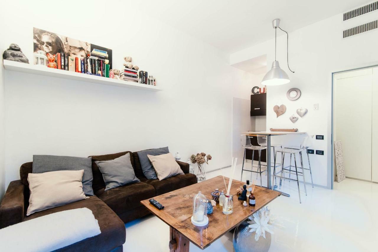 Giovio Loft - The House Of Travelers Apartment โกโม ภายนอก รูปภาพ