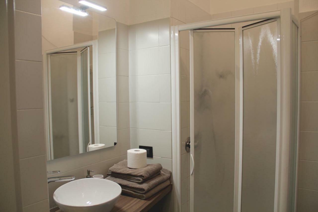 Giovio Loft - The House Of Travelers Apartment โกโม ภายนอก รูปภาพ
